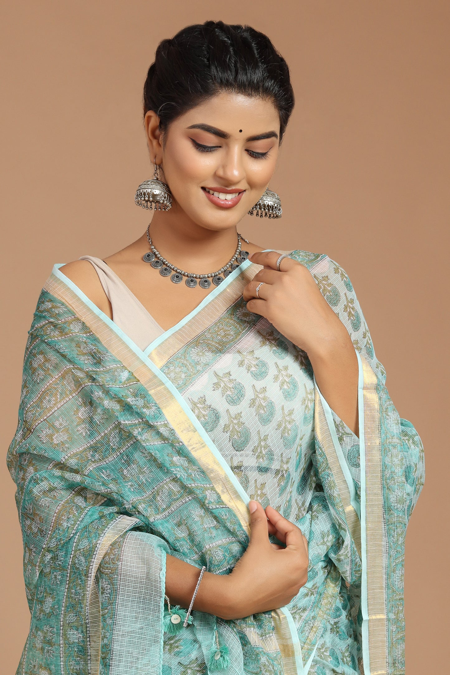 Enchanting Serenity: Sage Green Buta Print Kota Doria Saree
