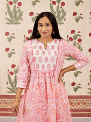 Blushing Floral Kurta Pant Set with Dupatta