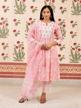 Blushing Floral Kurta Pant Set with Dupatta