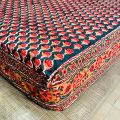 Red and Green Bed Sheet with Pillow Covers