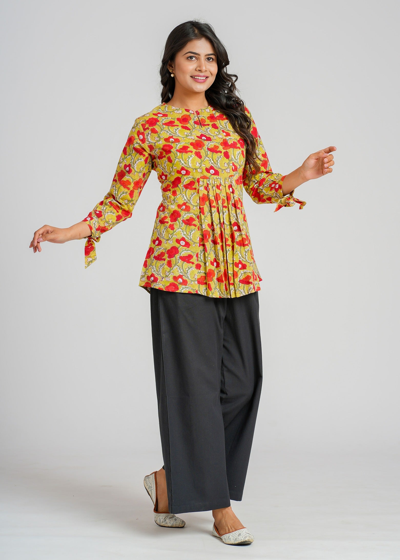 Buttercup Block Printed Short Top