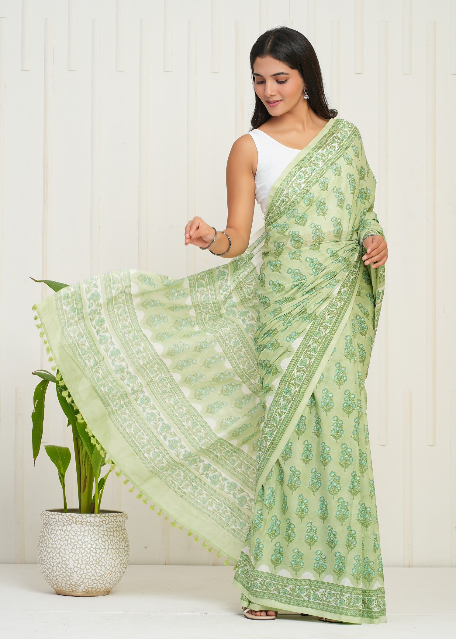 Utsav Cotton Mulmul Saree