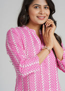 Pink Zig-Zag Cotton Printed Straight Kurta