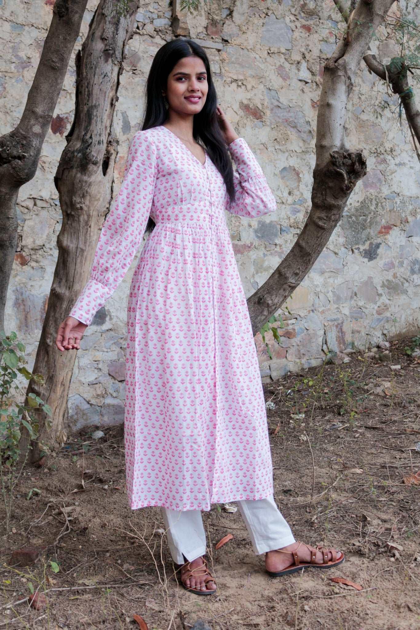 Buy LABEL PEHNAVA RAYON JAIPUR HAND BLOCK PRINT STRAIGHT KURTI WITH PANT  AND DUPATTA Online at Best Prices in India - JioMart.
