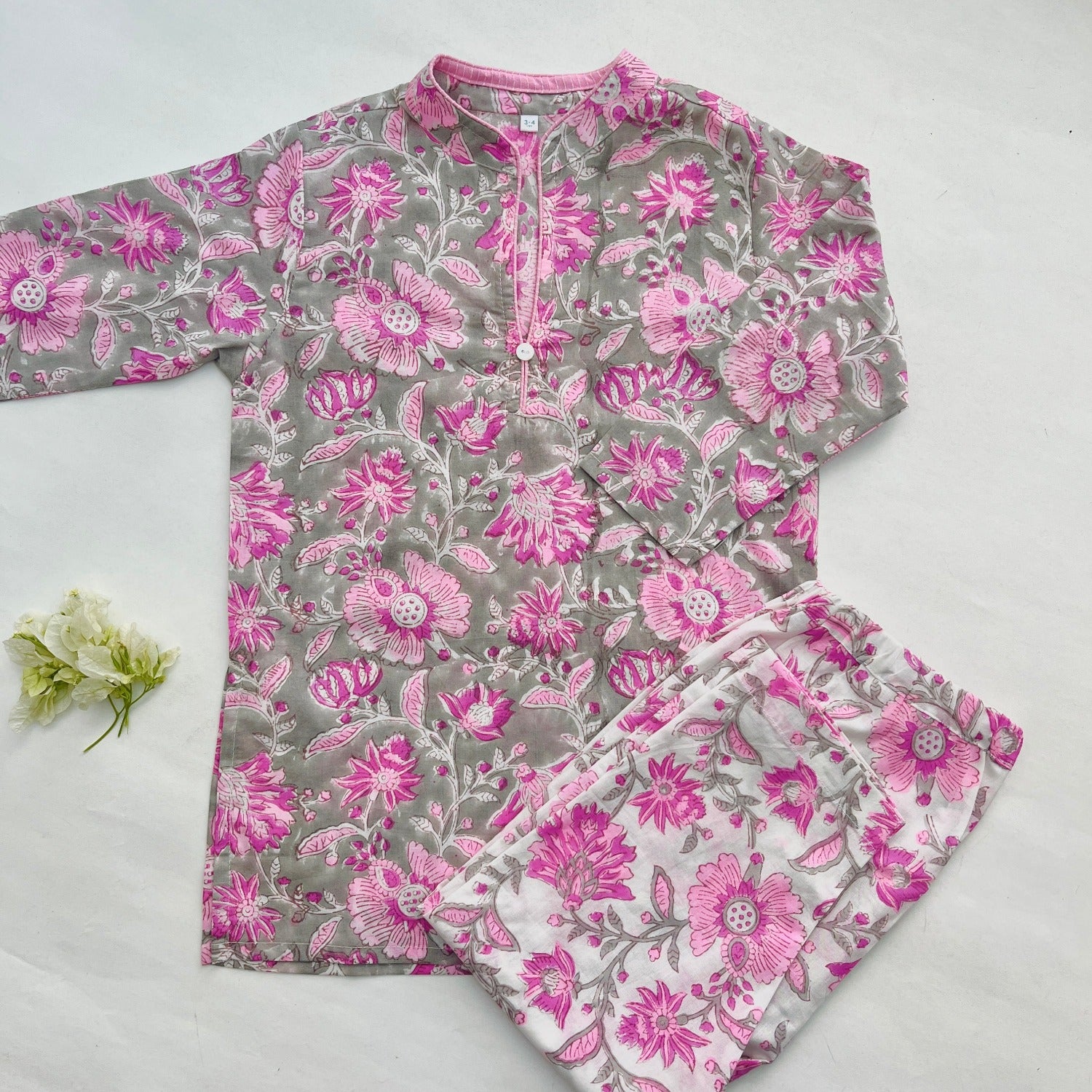 Girls Kurta with Pant (0–8 Years)