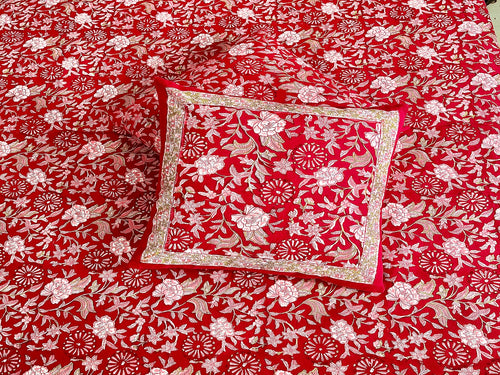 Royal Daisy Bed Sheet with Pillow Covers