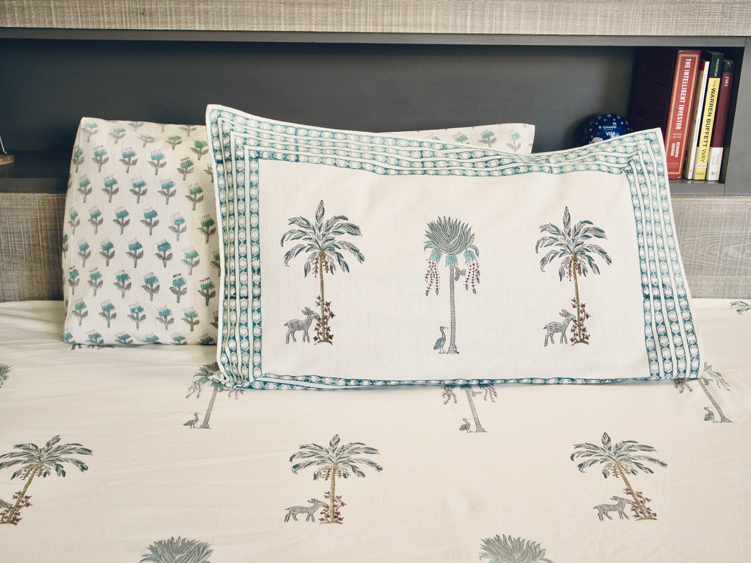 Life Of Palm Bed Sheet with Pillow Covers