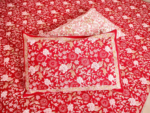 Royal Daisy Bed Sheet with Pillow Covers