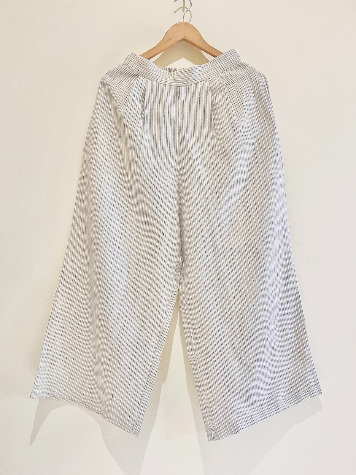 Sand Bambridge Linen Trousers | Men's Country Clothing | Cordings US