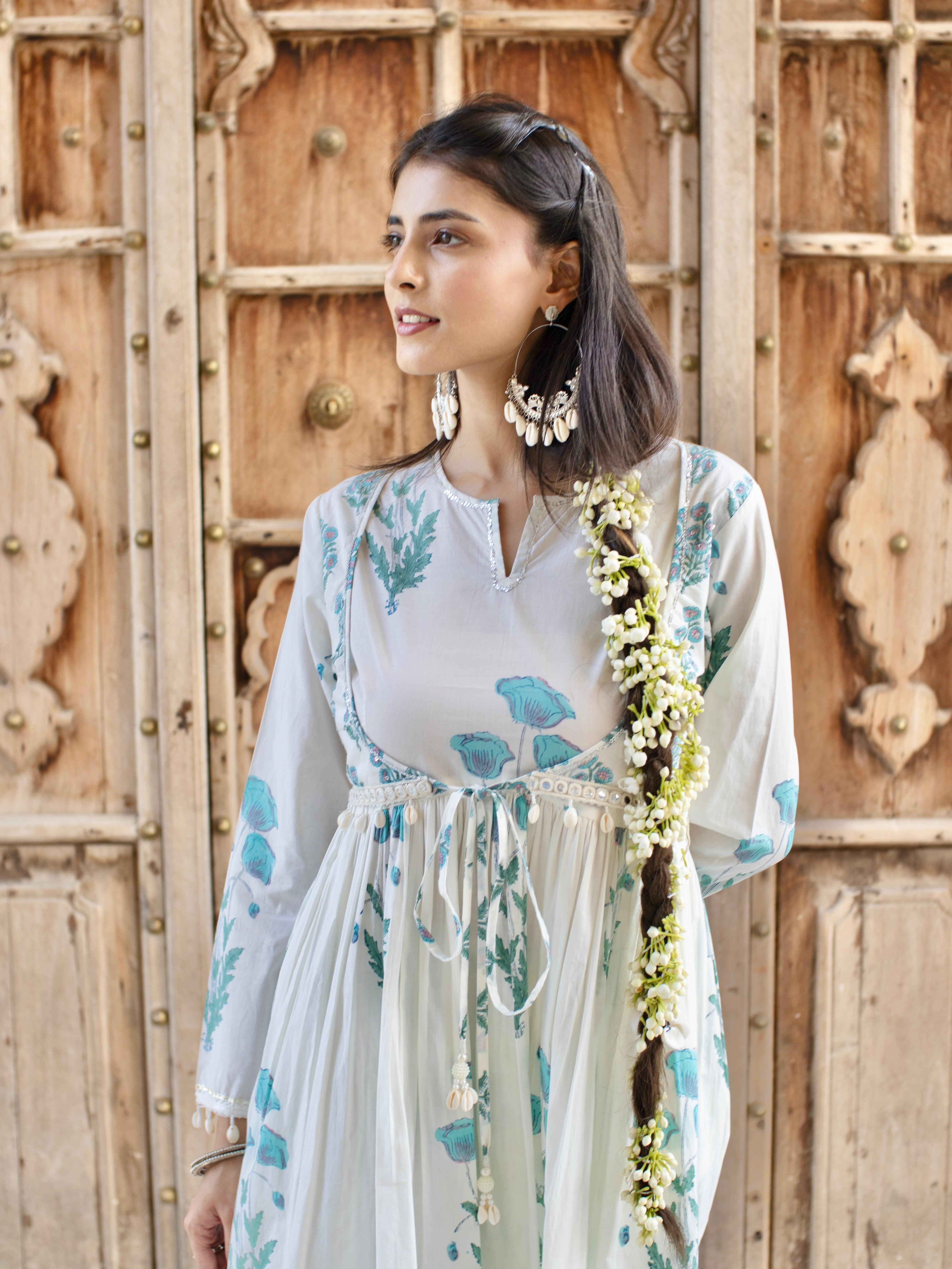 Masakali Suit Set