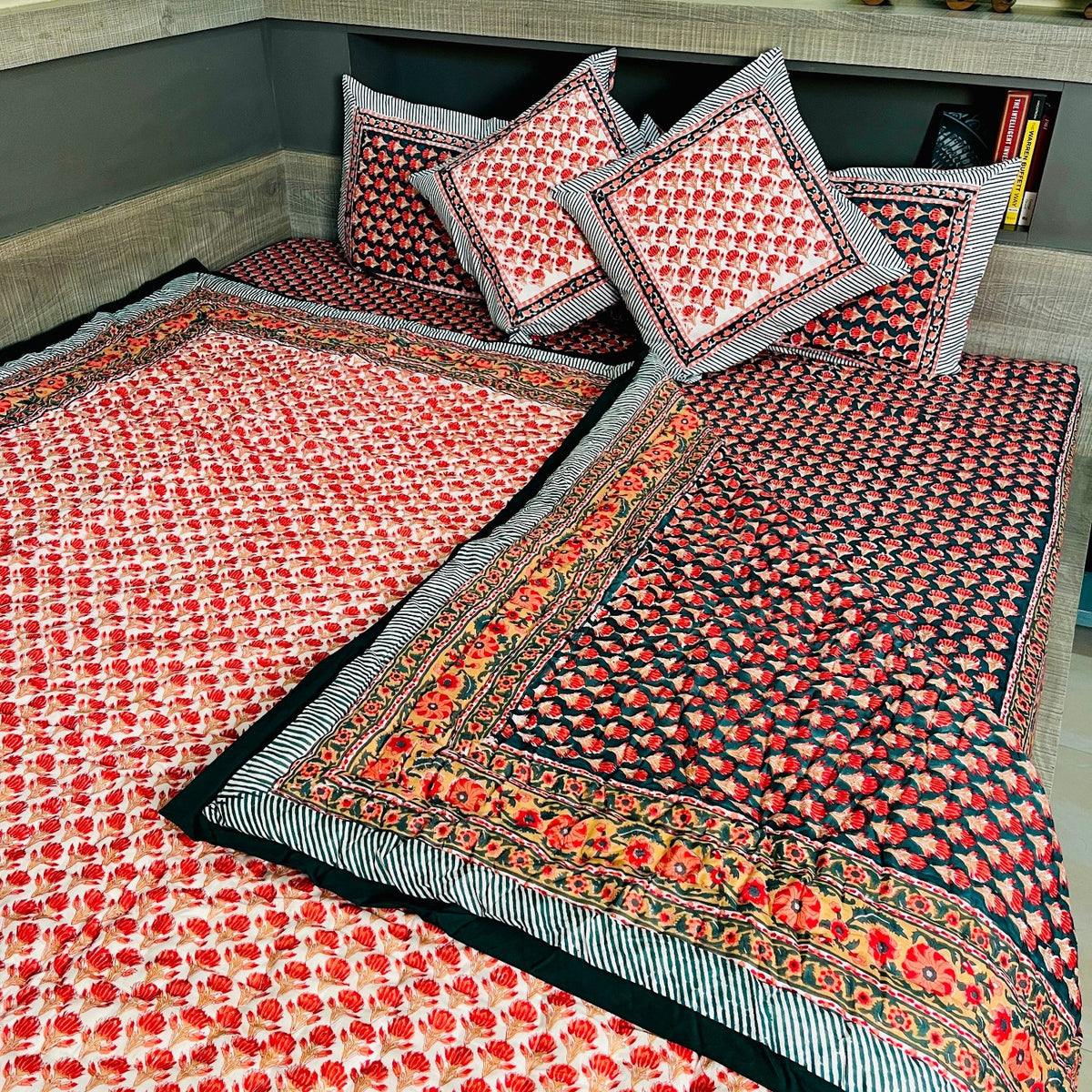 Red Razai Red and Green Jaipuri Razai – Cotton Curio
