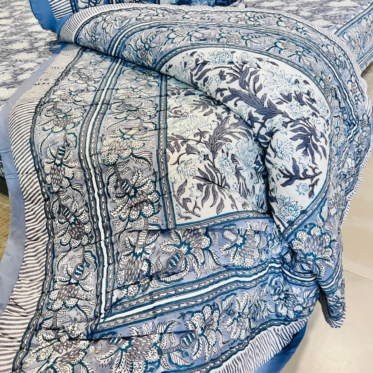 Grey Flower Jaipuri Razai