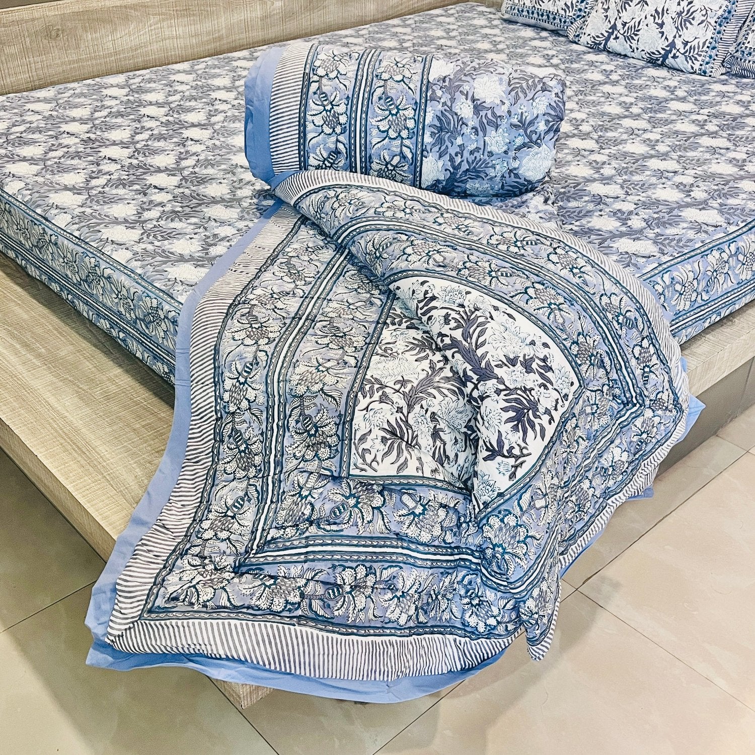 Grey Flower Jaipuri Razai