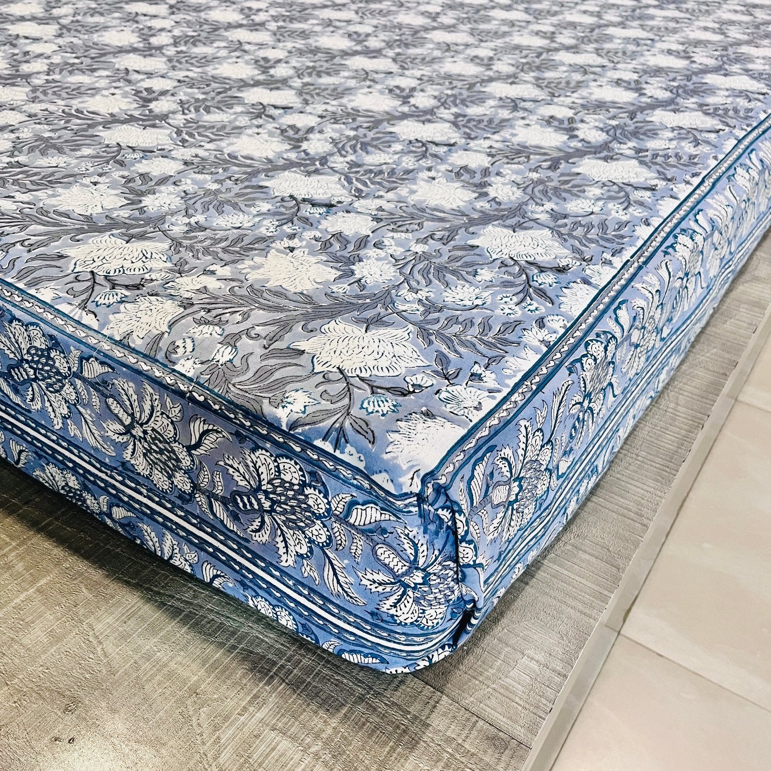 Grey Flower Bed Sheet with Pillow Covers