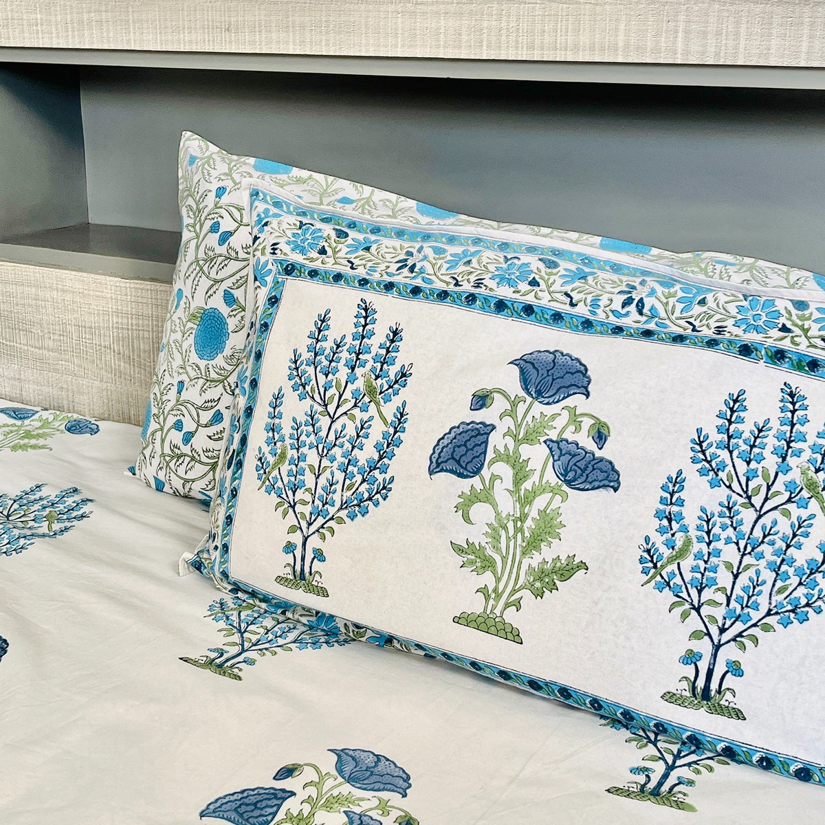 Lily of the Valley Bed Sheet with Pillow Covers – Cotton Curio